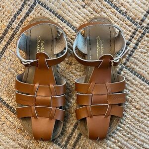 Salt Water Sandals Women's Tan Leather T-Strap Fisherman Sandals